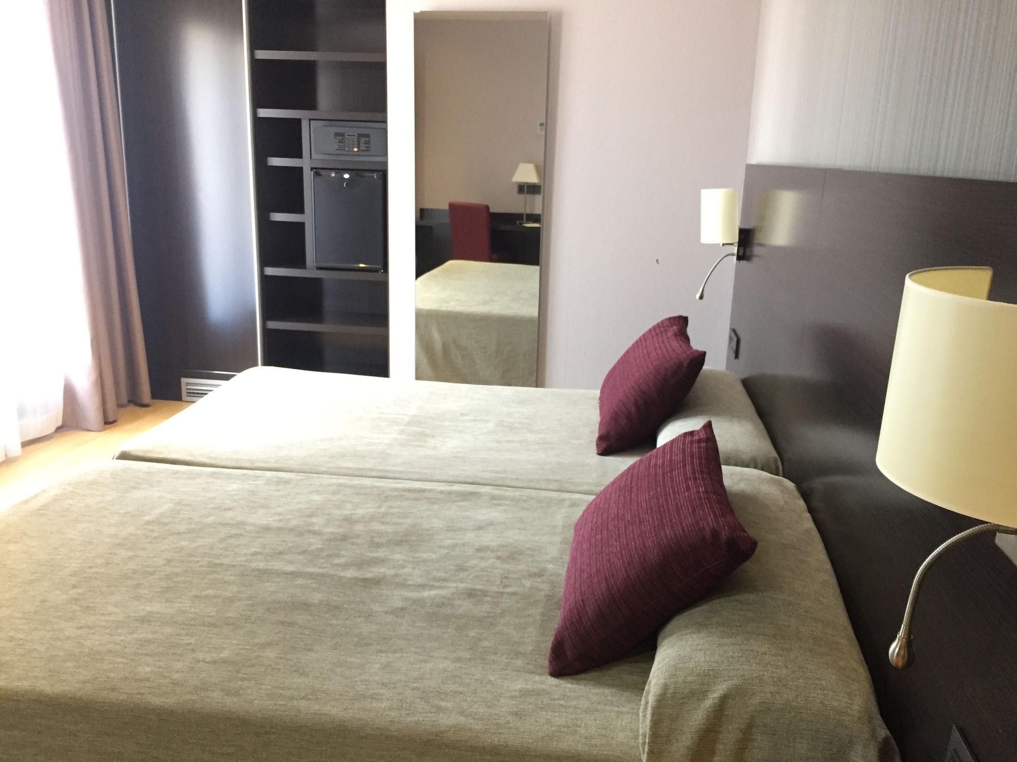 Petit Palau - Adults Only Hotell Blanes Exteriör bild