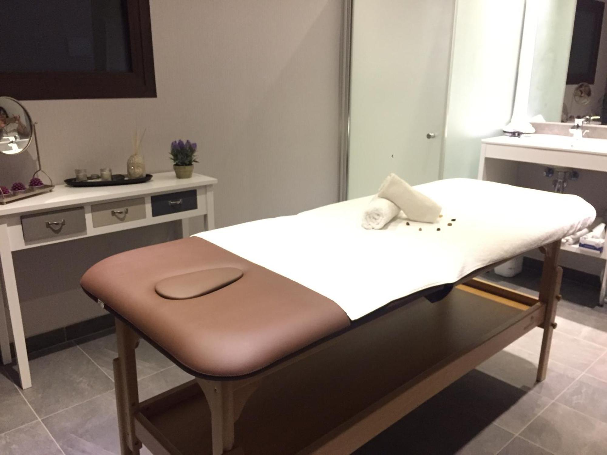 Petit Palau - Adults Only Hotell Blanes Exteriör bild